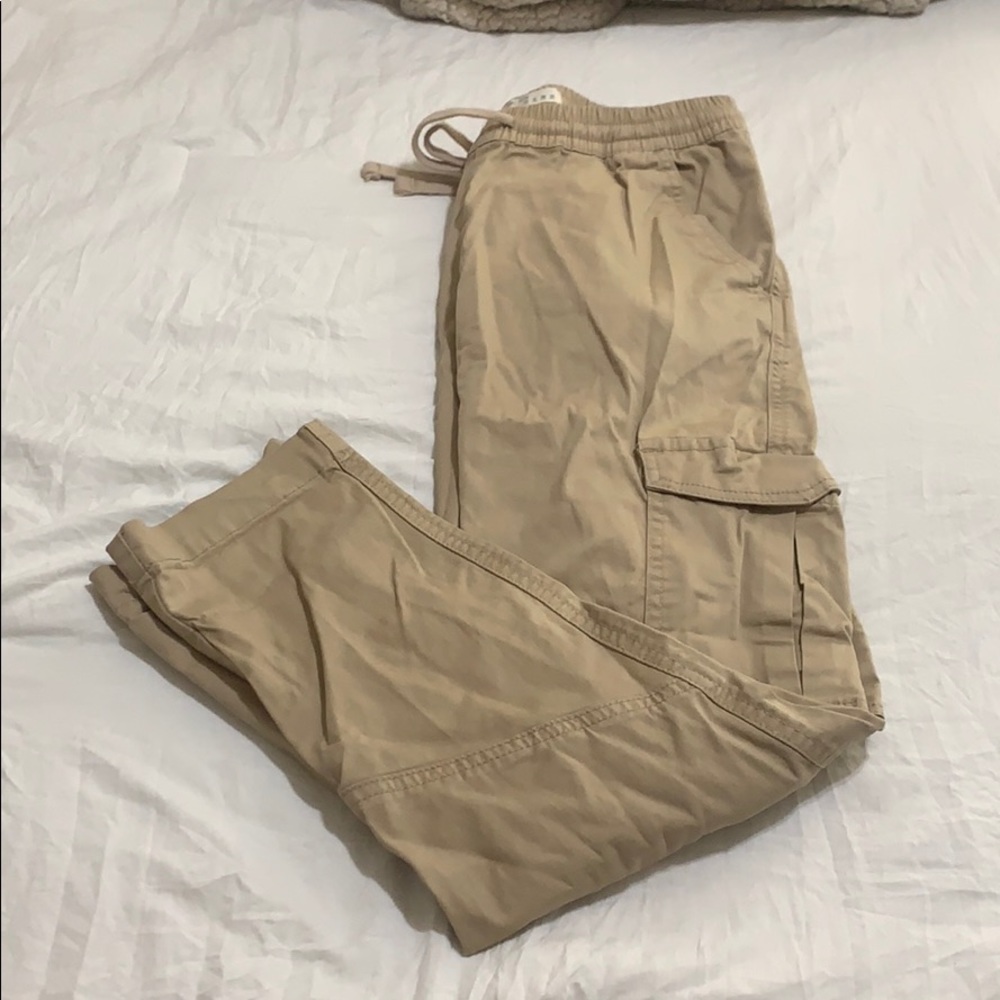 Women’s cargo jeans